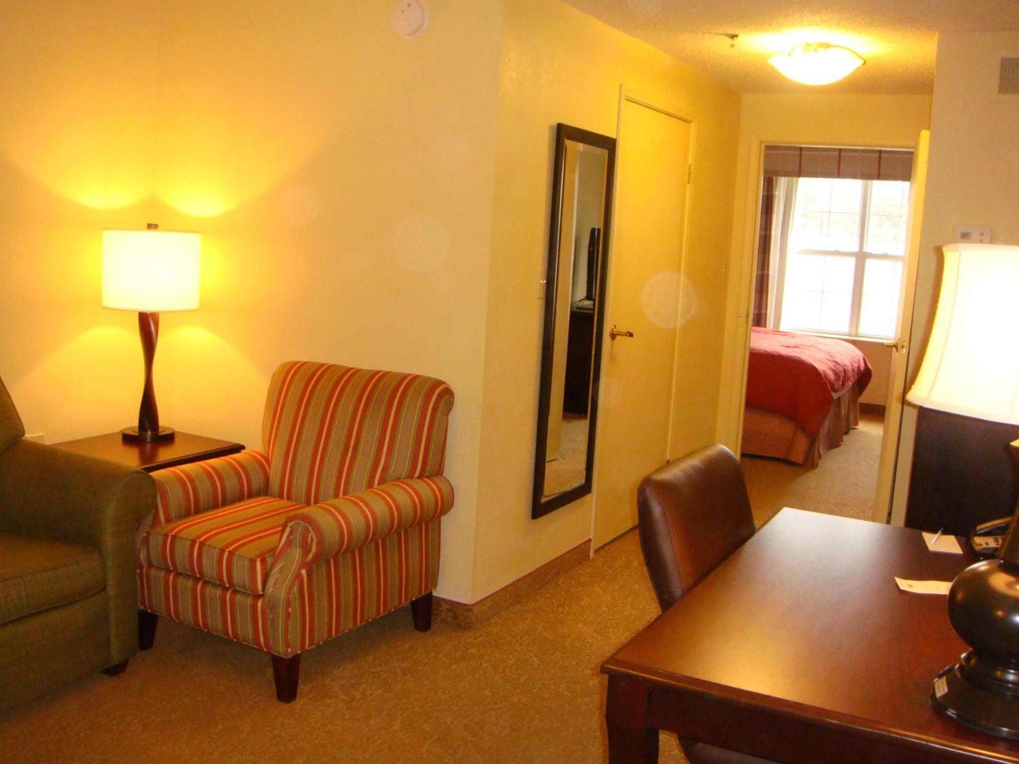 Hotel Country & By Radisson, Norcross, Ga 3*