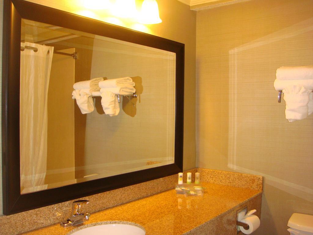 Hotel Country & By Radisson, Norcross, Ga 3*