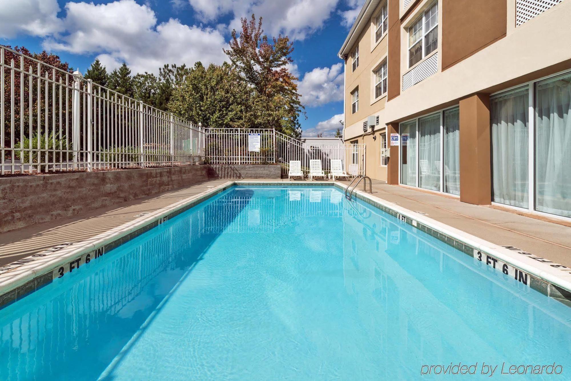 Hotel Country & By Radisson, Norcross, Ga Norcross